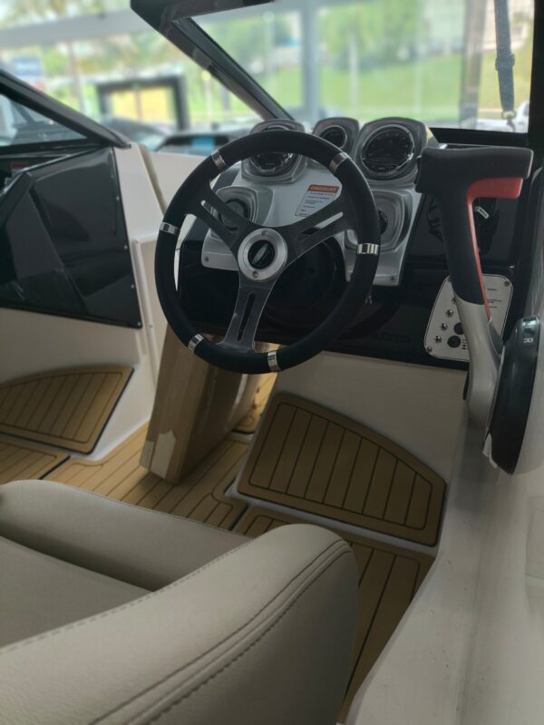 LF Yachts Conquest 180 - 2025 - Imagem 11
