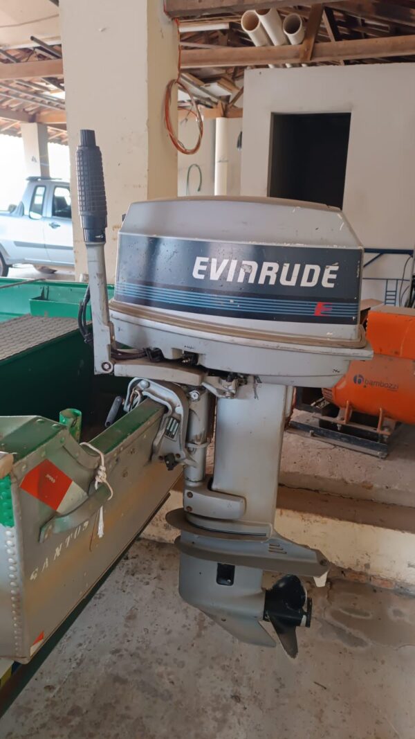 Motor de Popa Evinrude 25hp [1988]