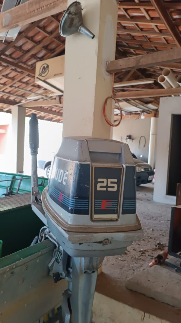 Motor de Popa Evinrude 25hp [1988] - Imagem 9