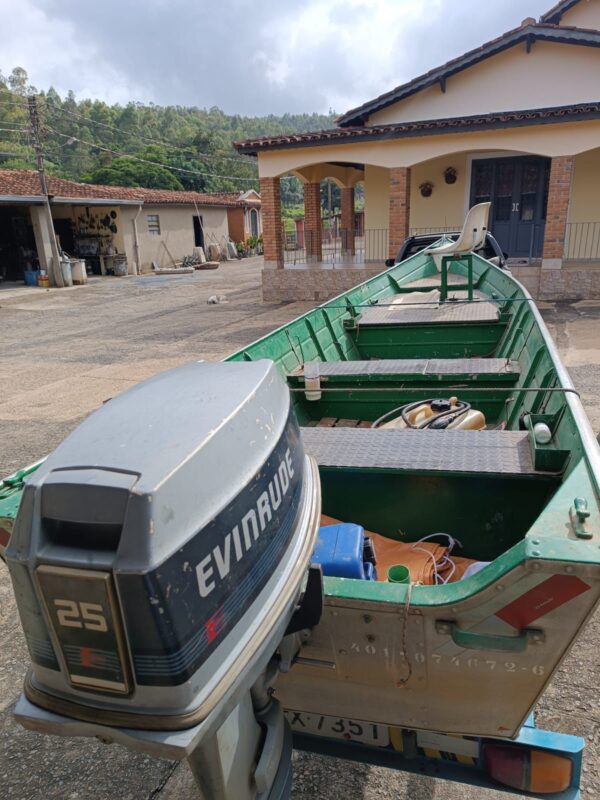 Motor de Popa Evinrude 25hp [1988] - Imagem 3